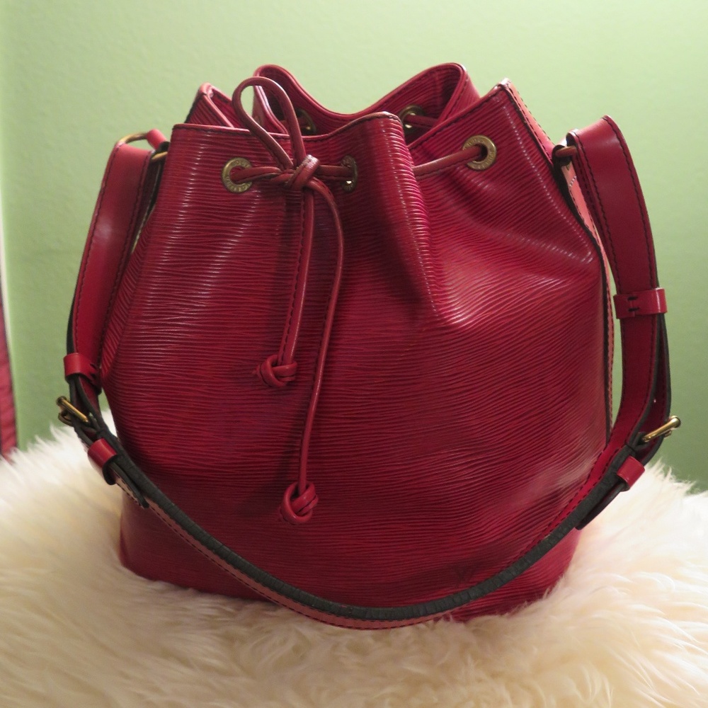 Authentic Louis Vuitton Petit Noe Red Epi Leather